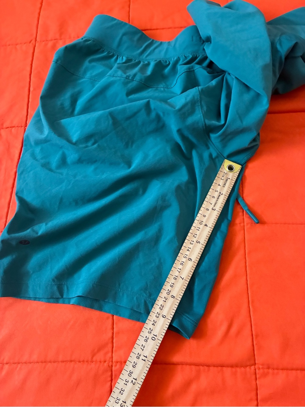Lululemon Shorts Mens Large Green Stretch Perform Athleisure Yoga - Picture 4 of 5